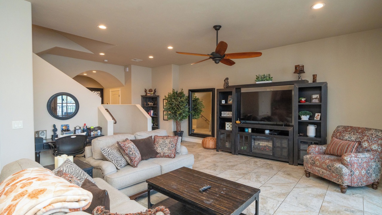 Photo of Livingroom in Parker Strip