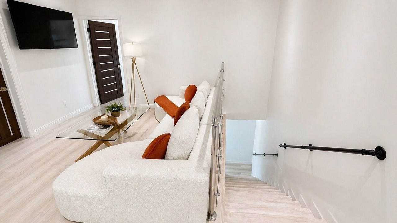 Photo of Livingroom in Silver Lake