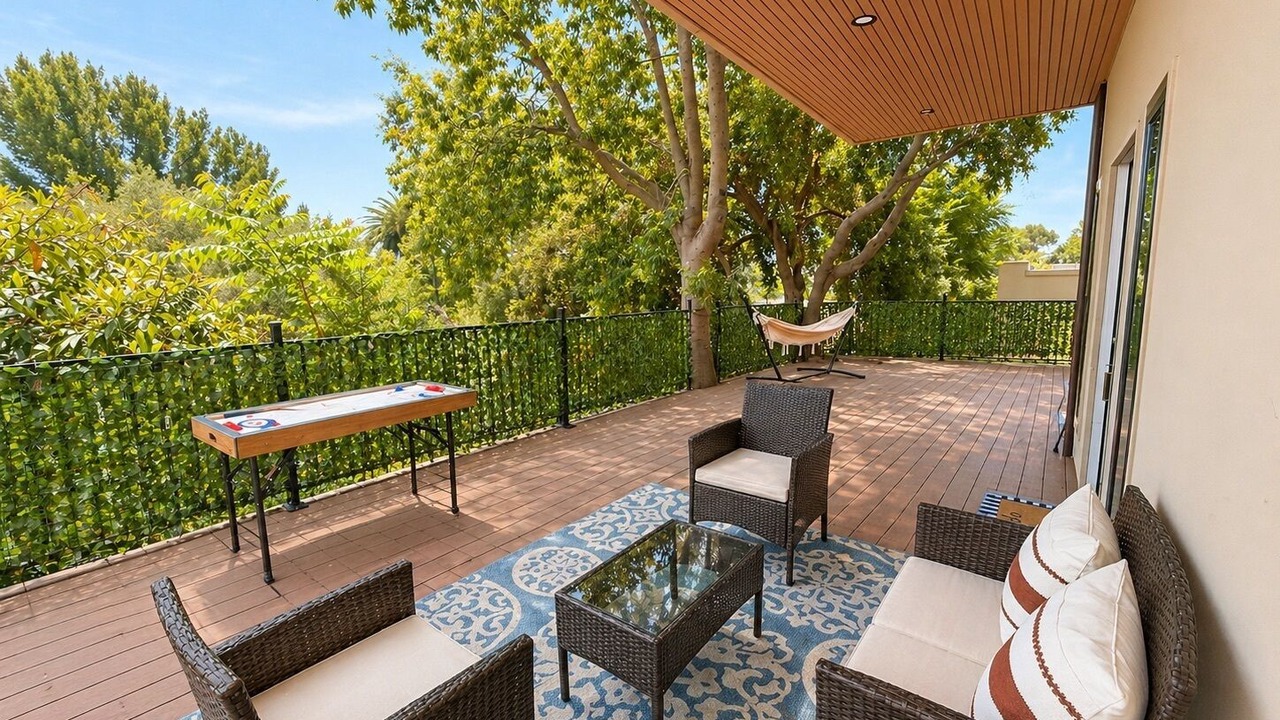 Photo of Patio Balcony in Silver Lake