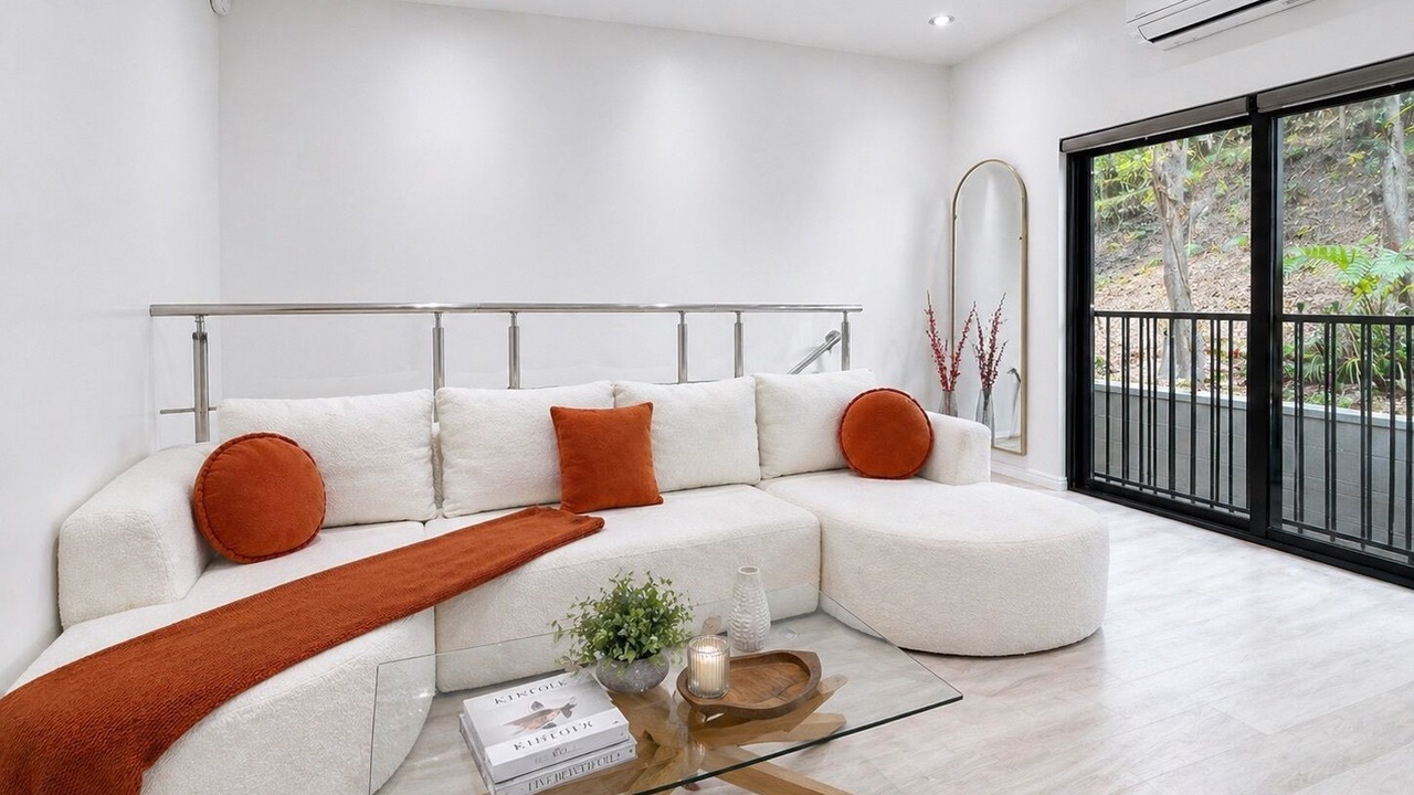 Photo of Livingroom in Silver Lake