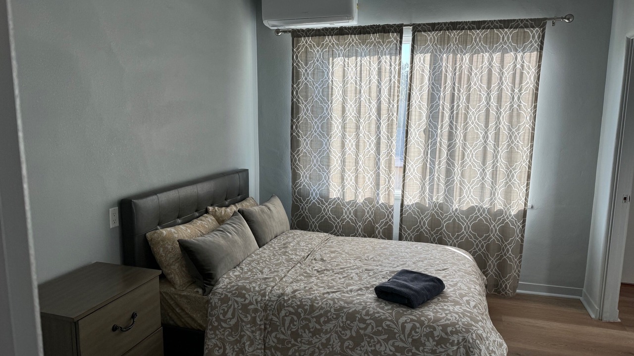 Photo of Bedroom in Lamanda Park