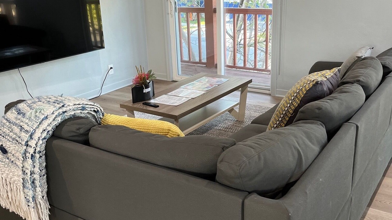 Photo of Livingroom in Lamanda Park