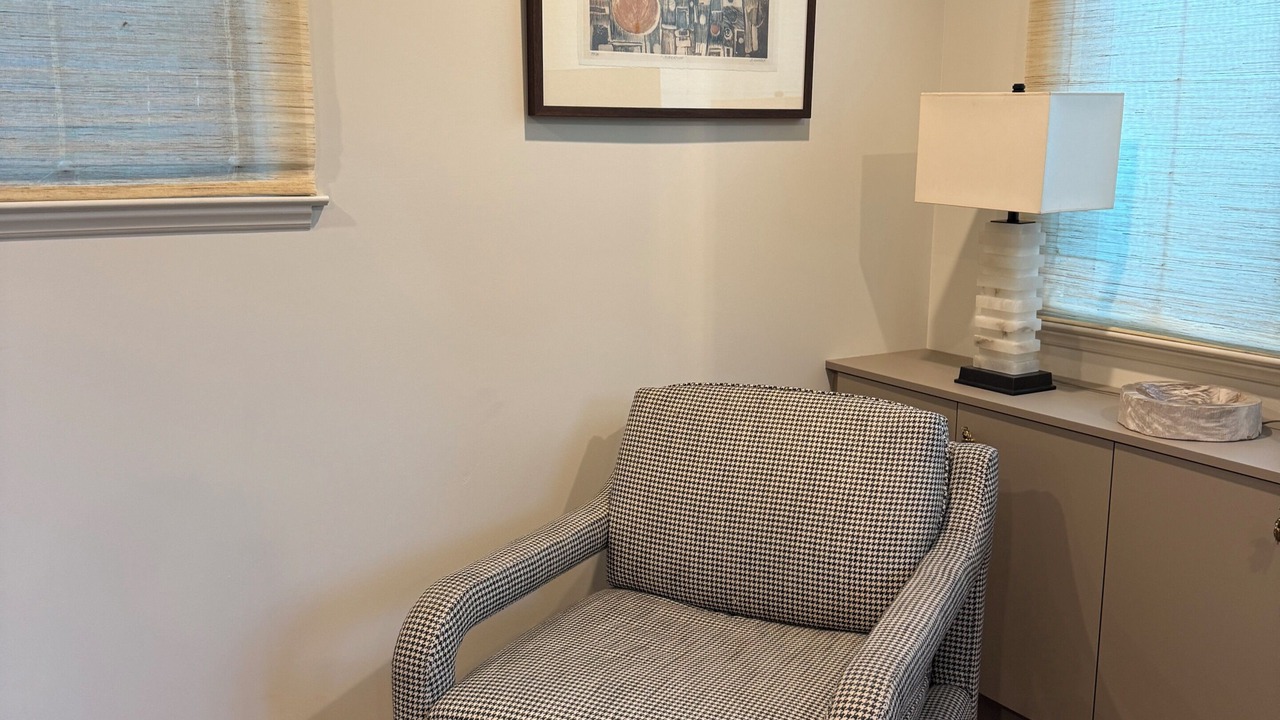 Photo of Livingroom in Burbank