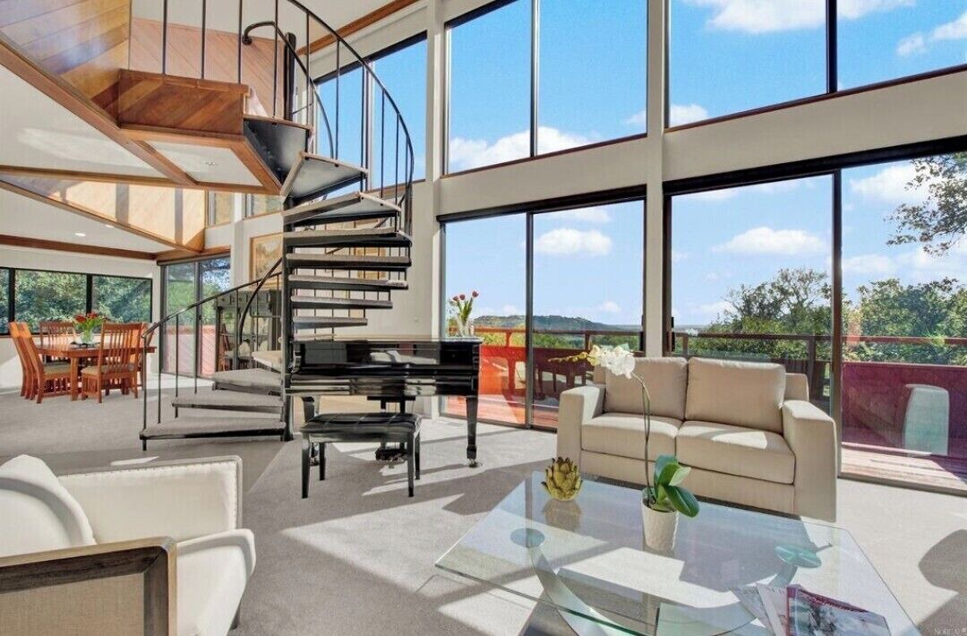 Photo of Livingroom in Green Valley