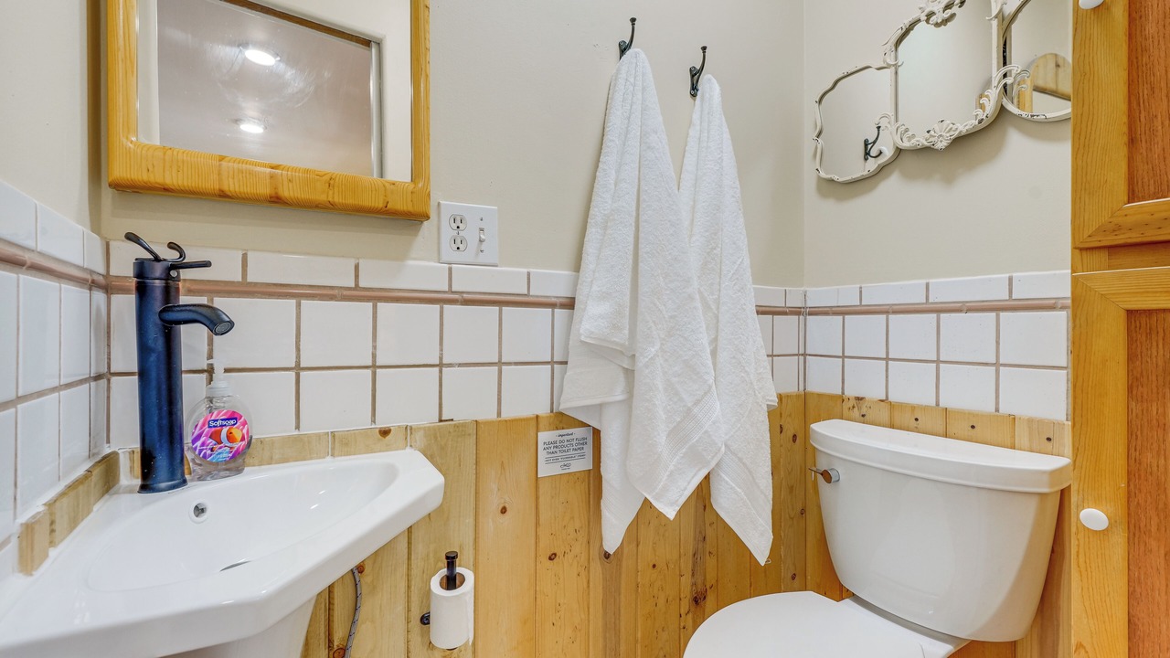 Photo of Bathroom in Yarnell