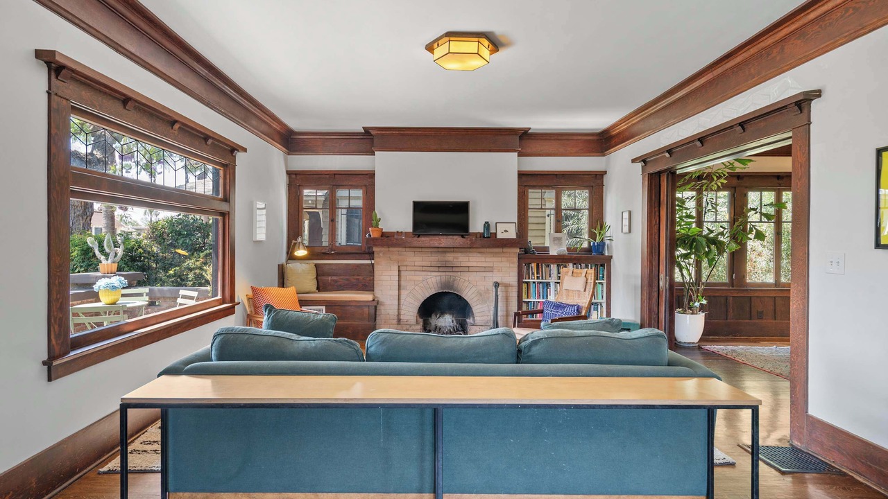 Photo of Livingroom in Mid City