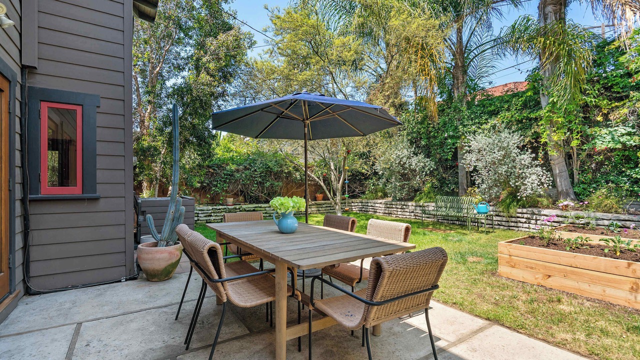 Photo of Outdoor in Mid City