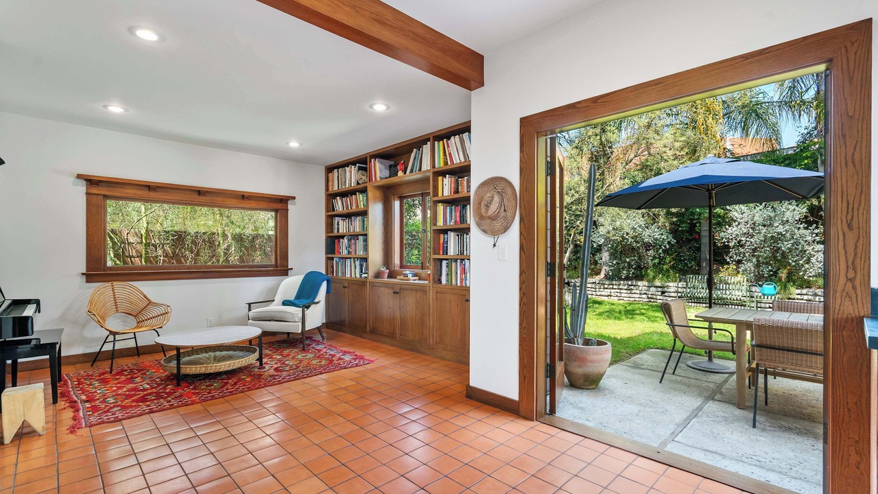 Photo of Outdoor in Mid City