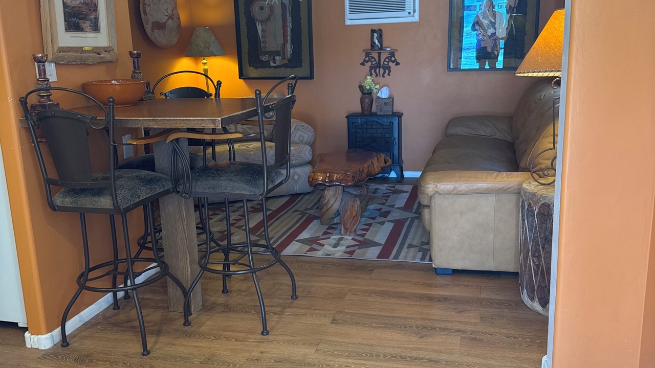 Photo of Livingroom in New River