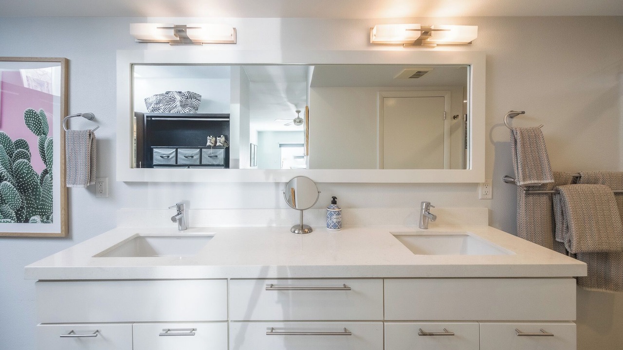 Photo of Bathroom in Araby Commons
