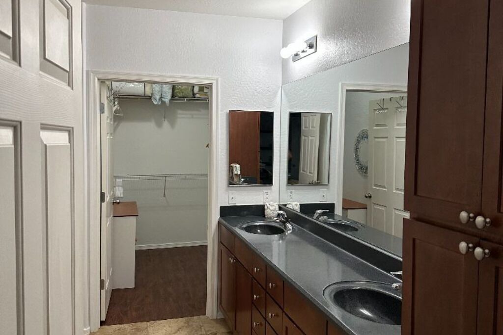 Photo of Bathroom in Kingswood Parke