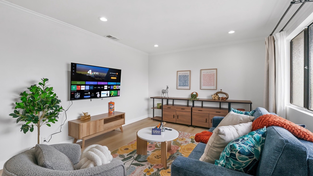 Photo of Livingroom in Lamanda Park
