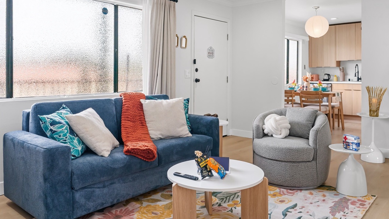 Photo of Livingroom in Lamanda Park