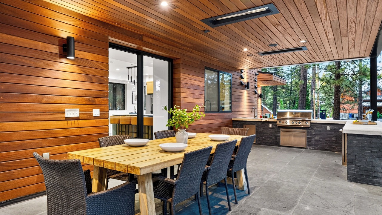 Photo of Outdoor in Summit Estates