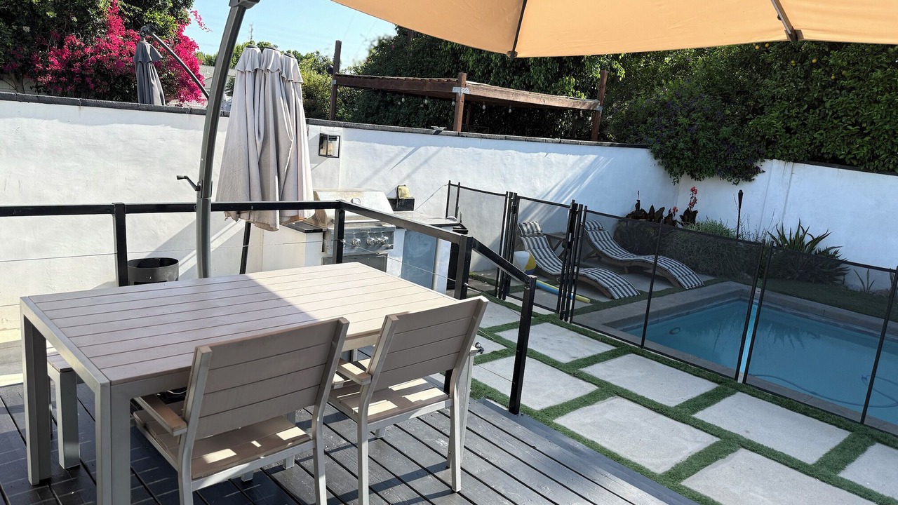 Photo of Outdoor in Van Nuys