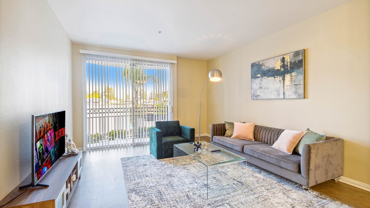 Photo of Livingroom in Del Rey