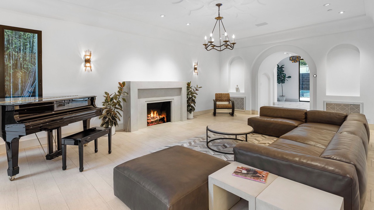 Photo of Livingroom in Nichols Canyon