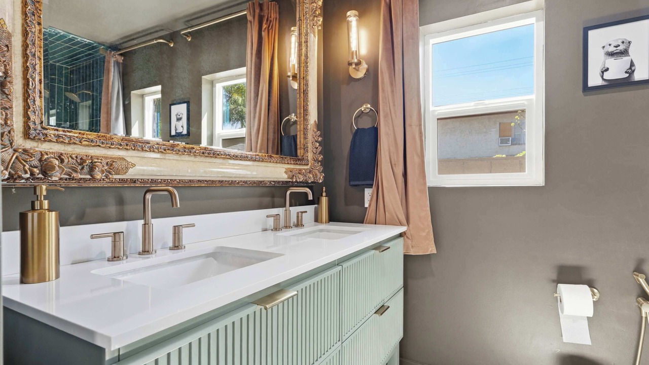 Photo of Bathroom in Van Nuys