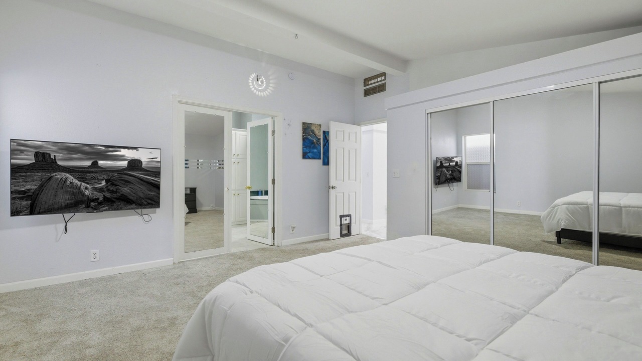 Photo of Bedroom in Lake Elsinore