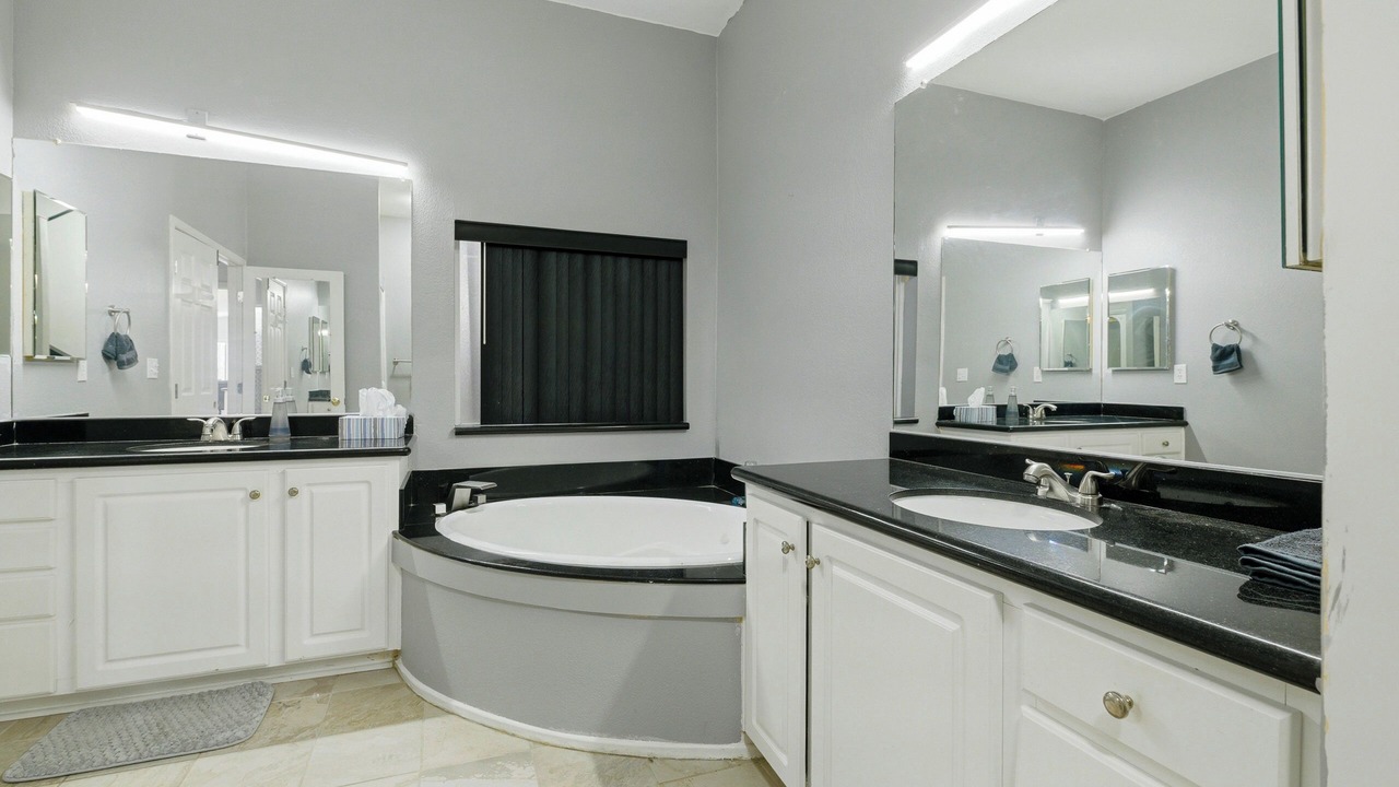 Photo of Bathroom in Lake Elsinore