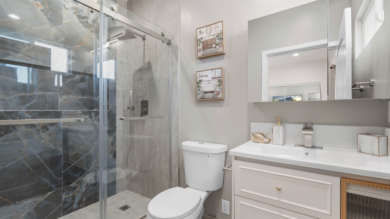 Photo of Bathroom in Midway City