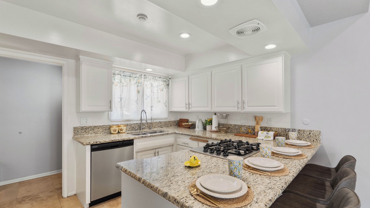 Photo of Kitchen in Midway City
