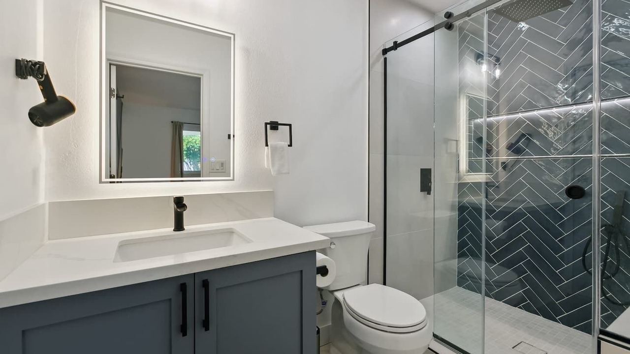 Photo of Bathroom in Lincoln Acres
