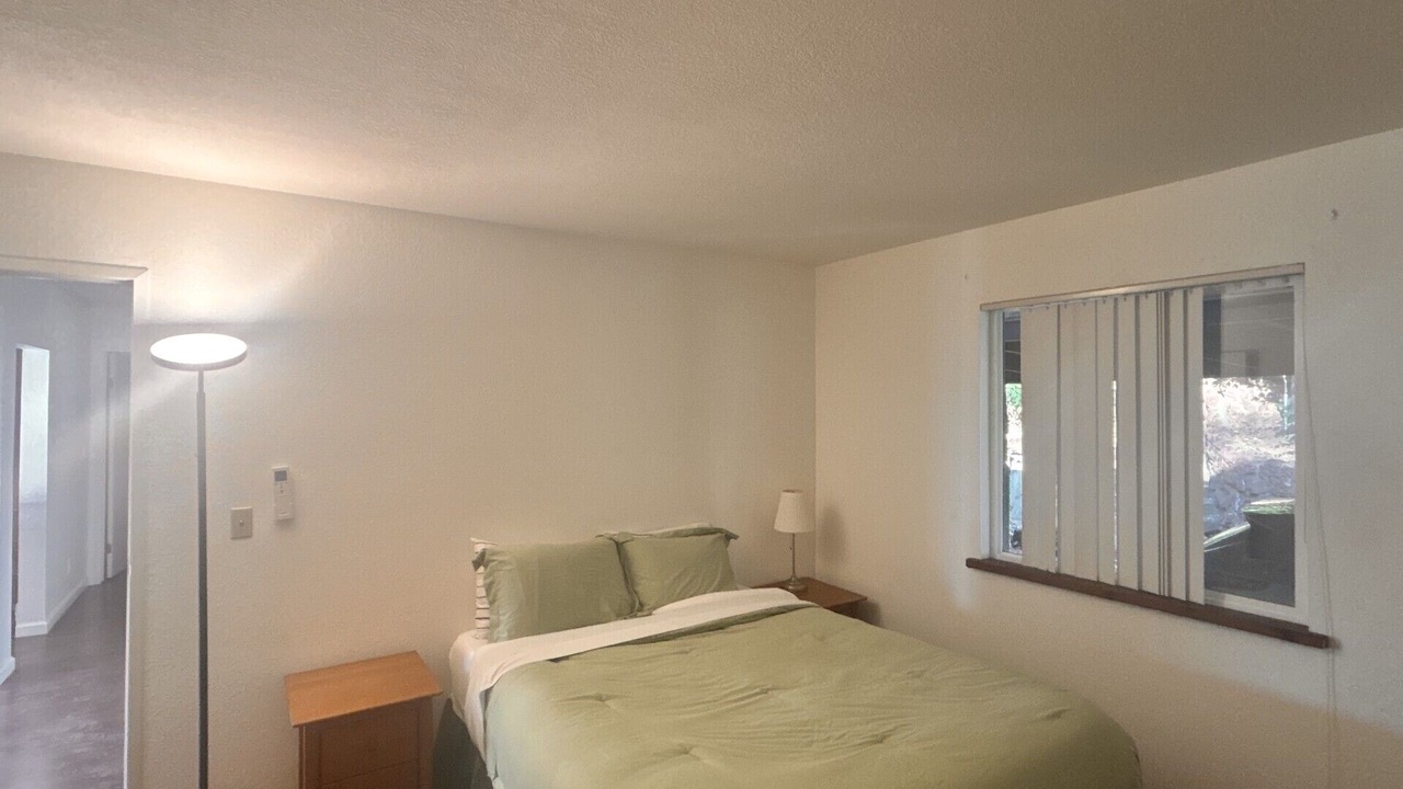 Photo of Bedroom in Clear Lake