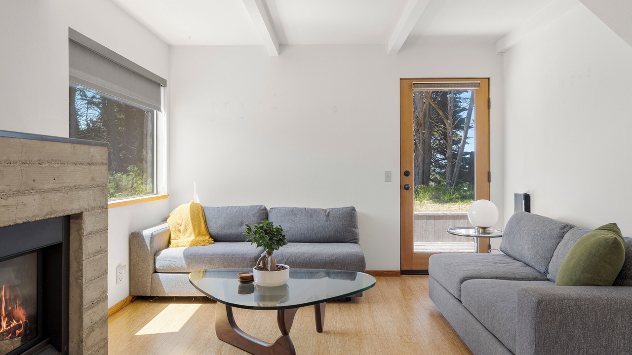 Photo of Livingroom in Sea Ranch