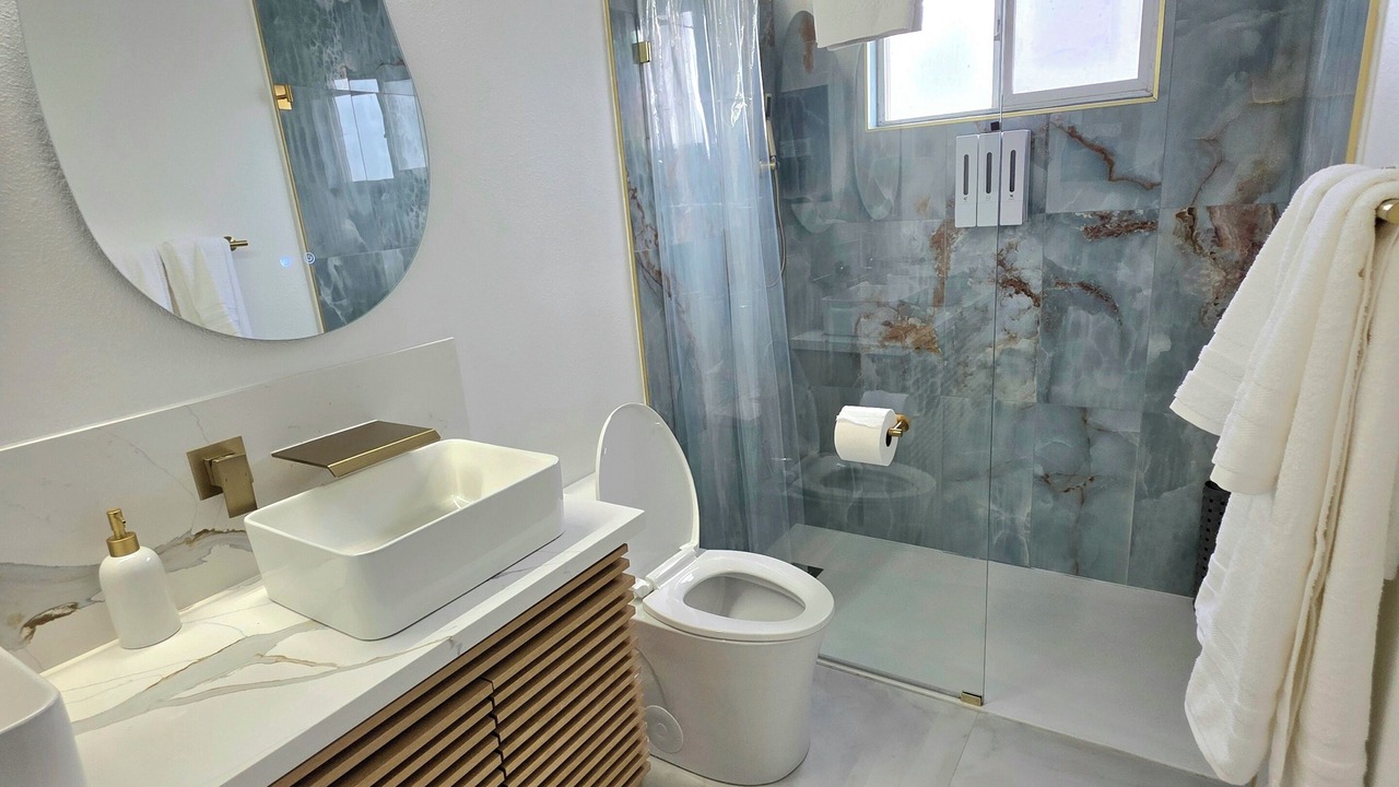 Photo of Bathroom in East Side Capistrano