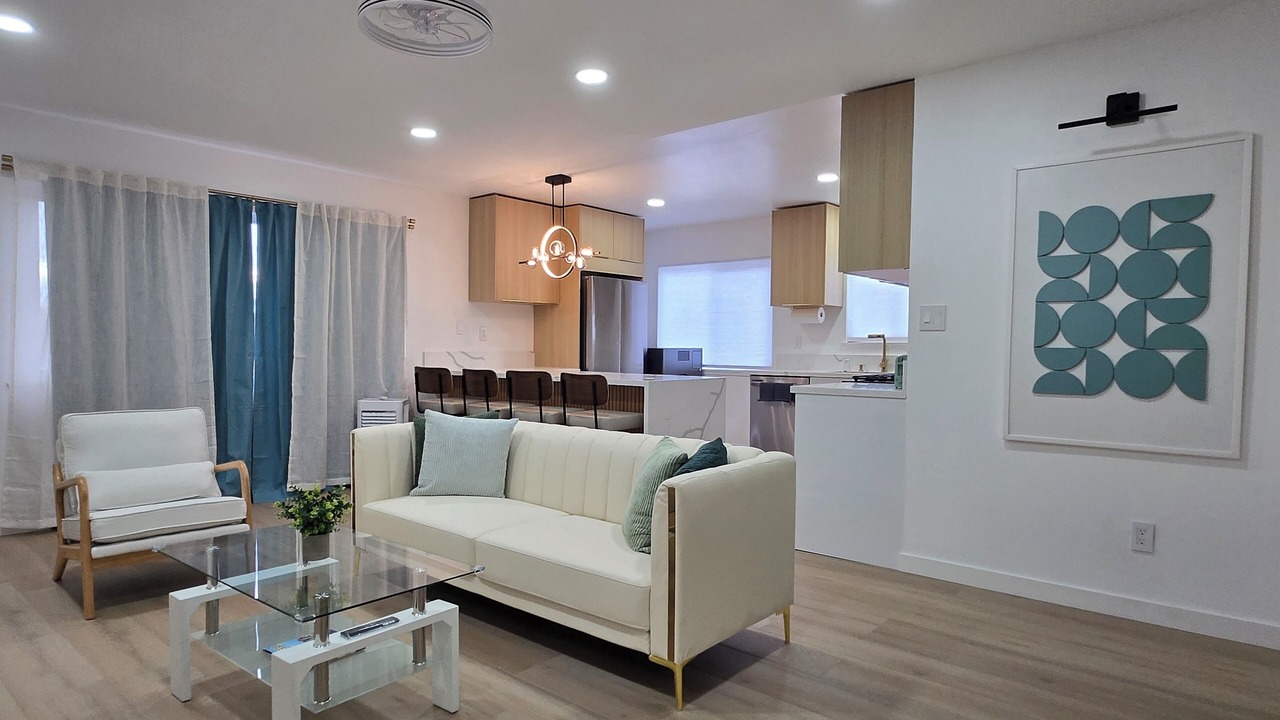 Photo of Livingroom in East Side Capistrano
