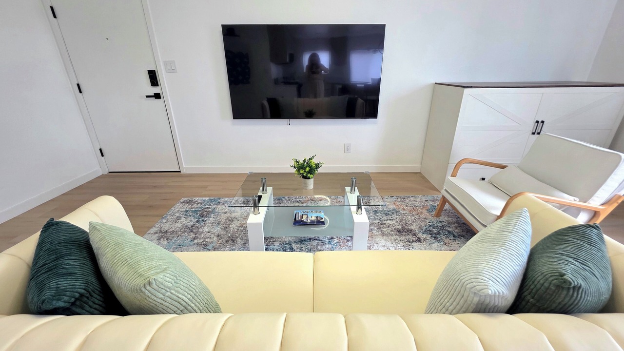 Photo of Livingroom in East Side Capistrano