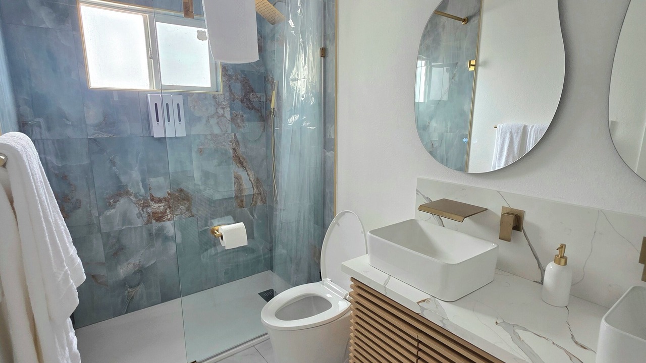 Photo of Bathroom in East Side Capistrano