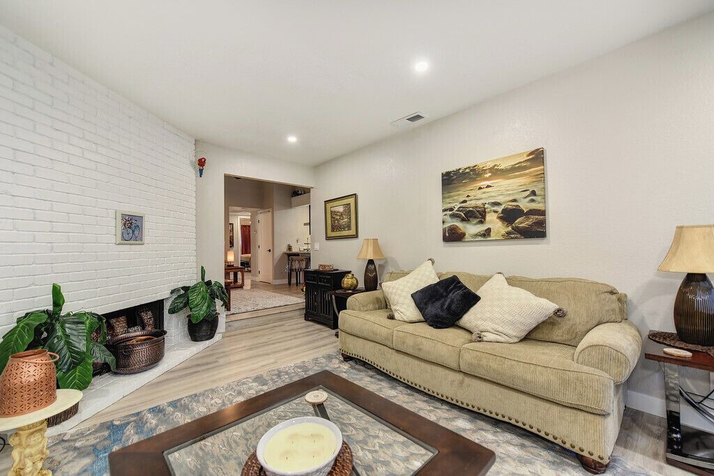 Photo of Livingroom in Sacramento