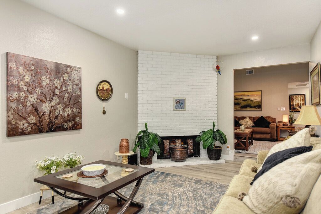 Photo of Livingroom in Sacramento