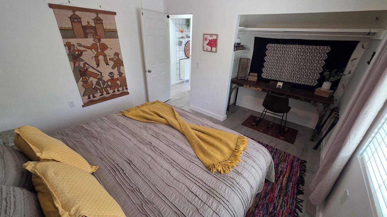 Photo of Bedroom in Oak Knoll Village