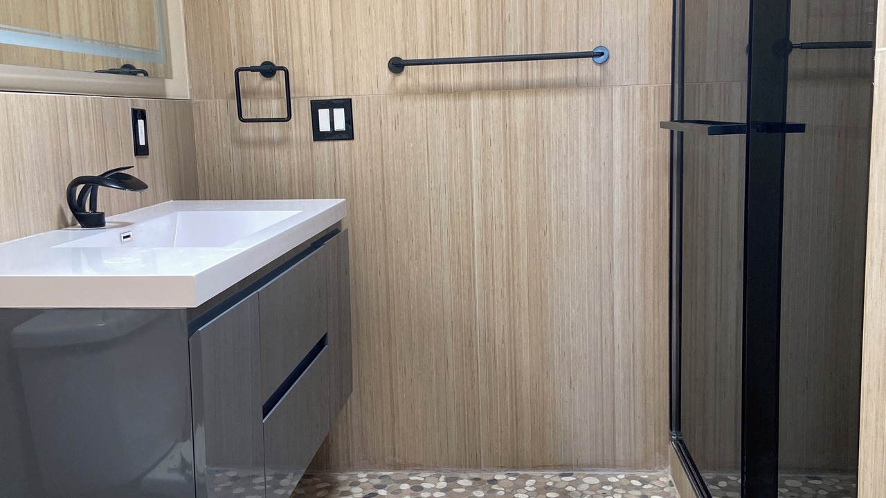 Photo of Bathroom in Pinyon Crest