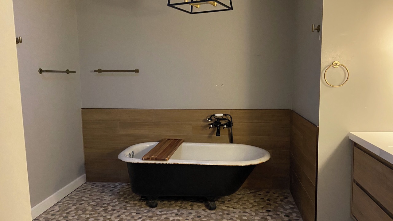 Photo of Bathroom in Pinyon Crest