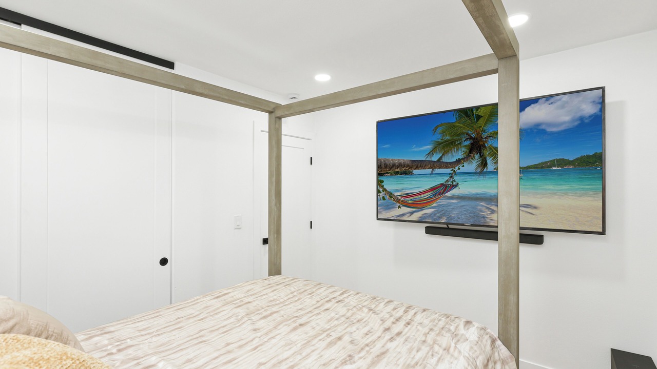 Photo of Bedroom in Midway City