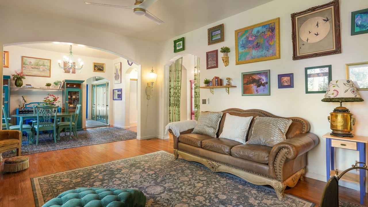 Photo of Livingroom in Oregon House