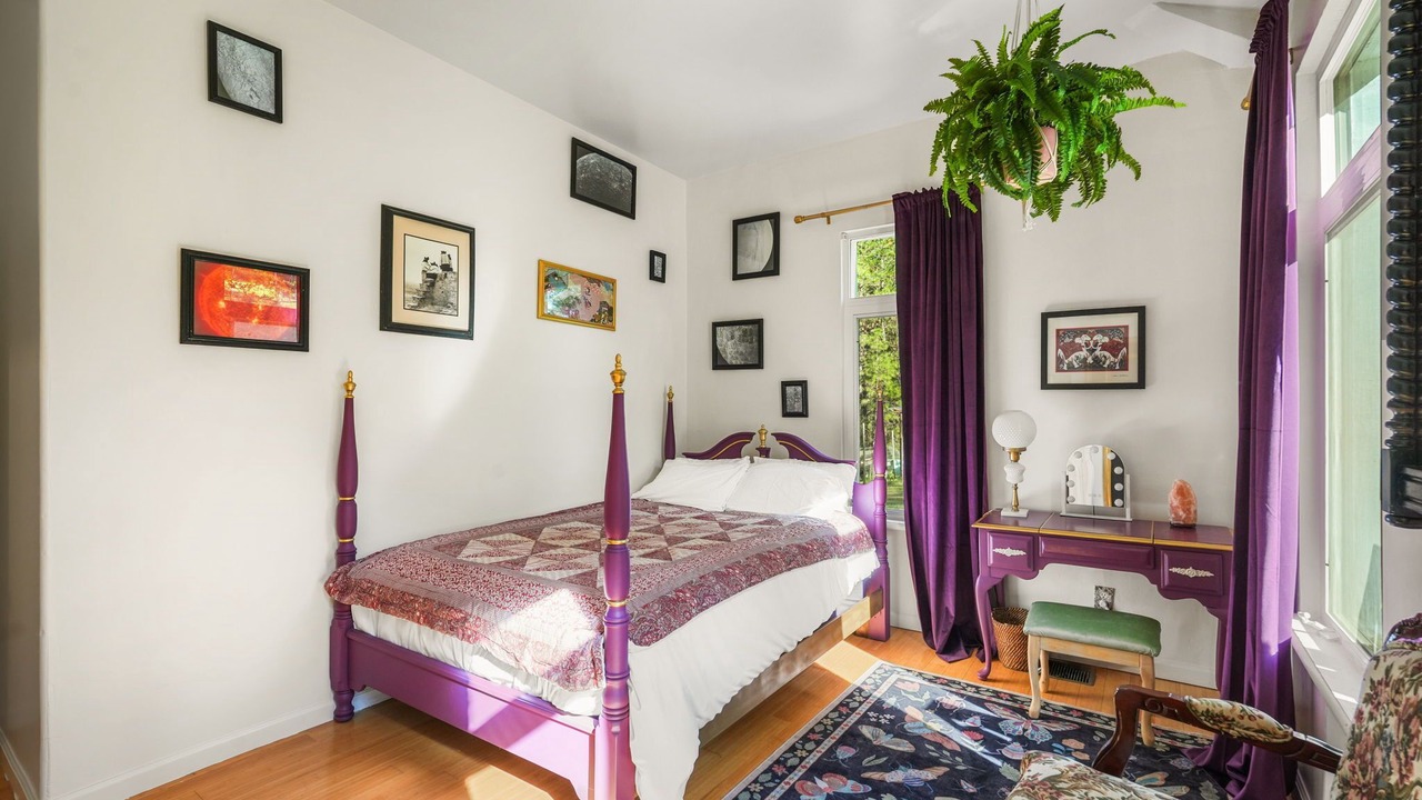 Photo of Bedroom in Oregon House