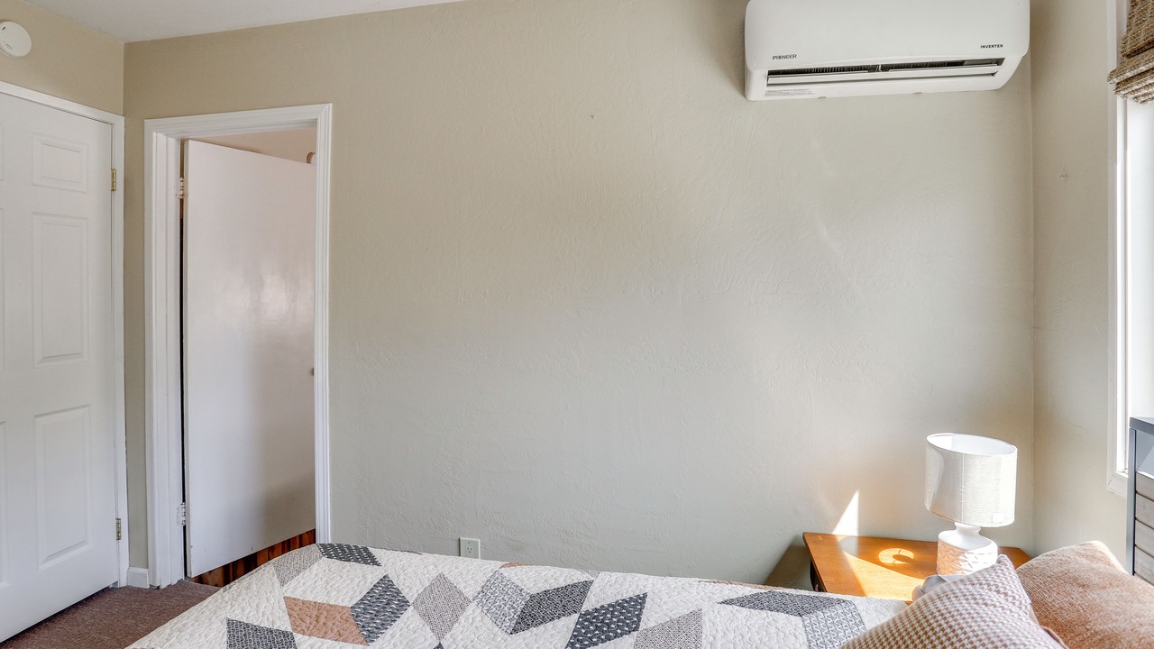 Photo of Bedroom in Colusa County