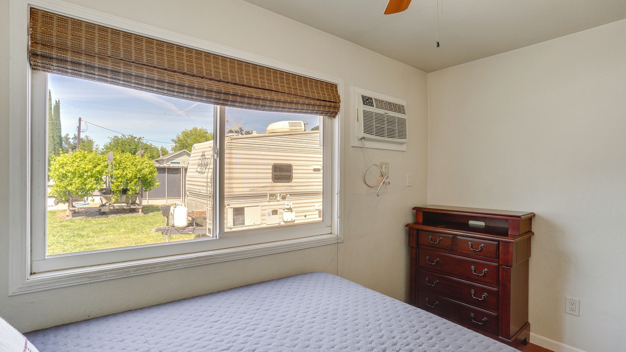 Photo of Bedroom in Colusa County
