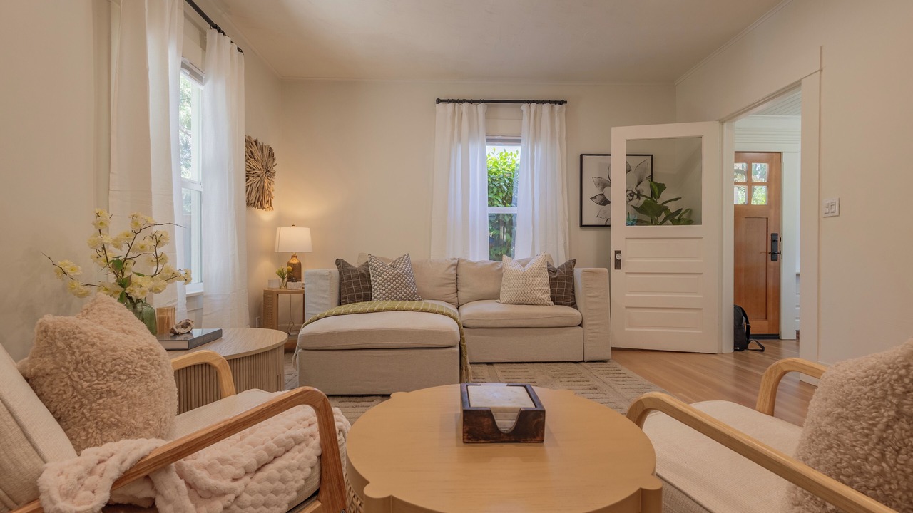 Photo of Livingroom in Chico