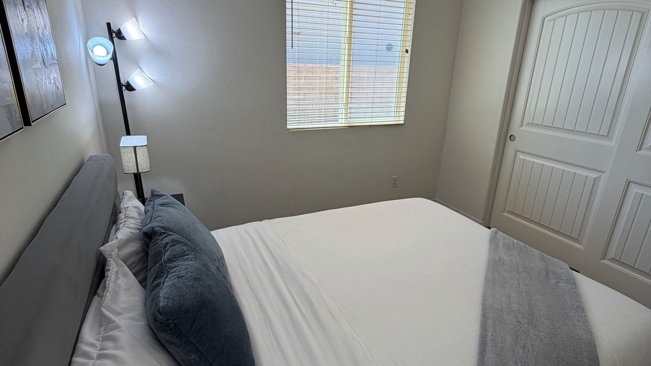 Photo of Bedroom in Mira Loma