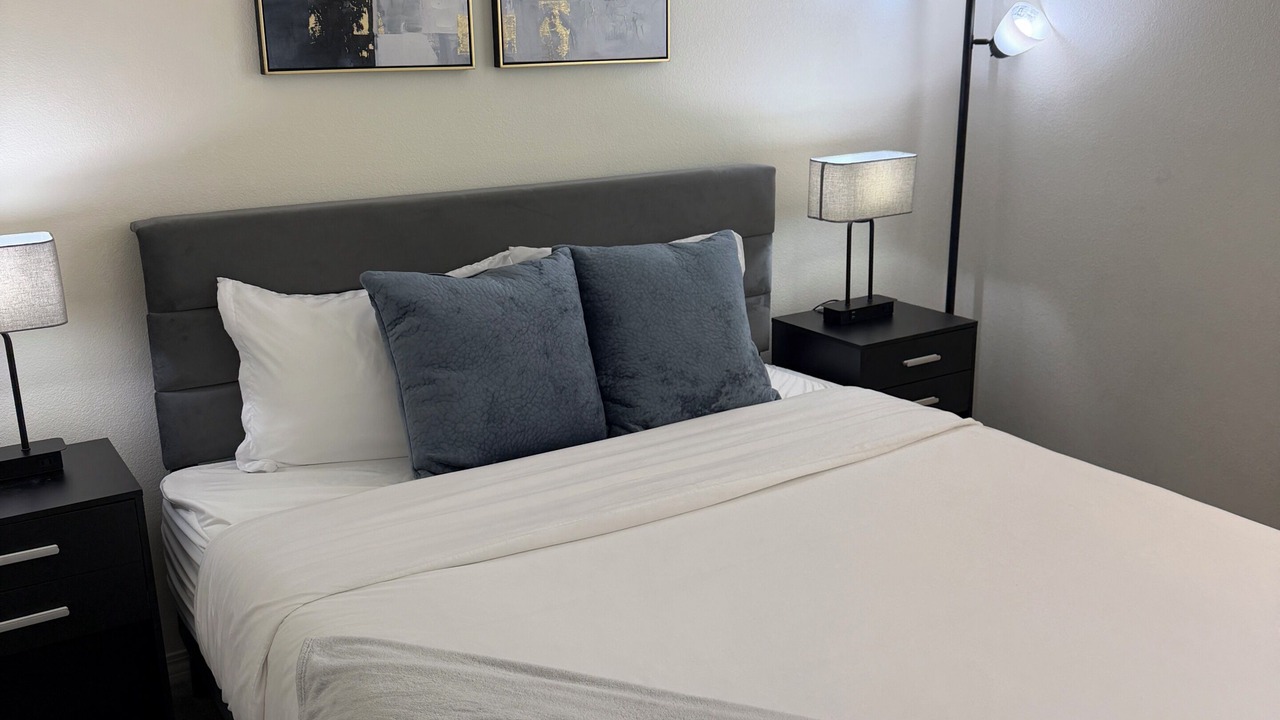 Photo of Bedroom in Mira Loma