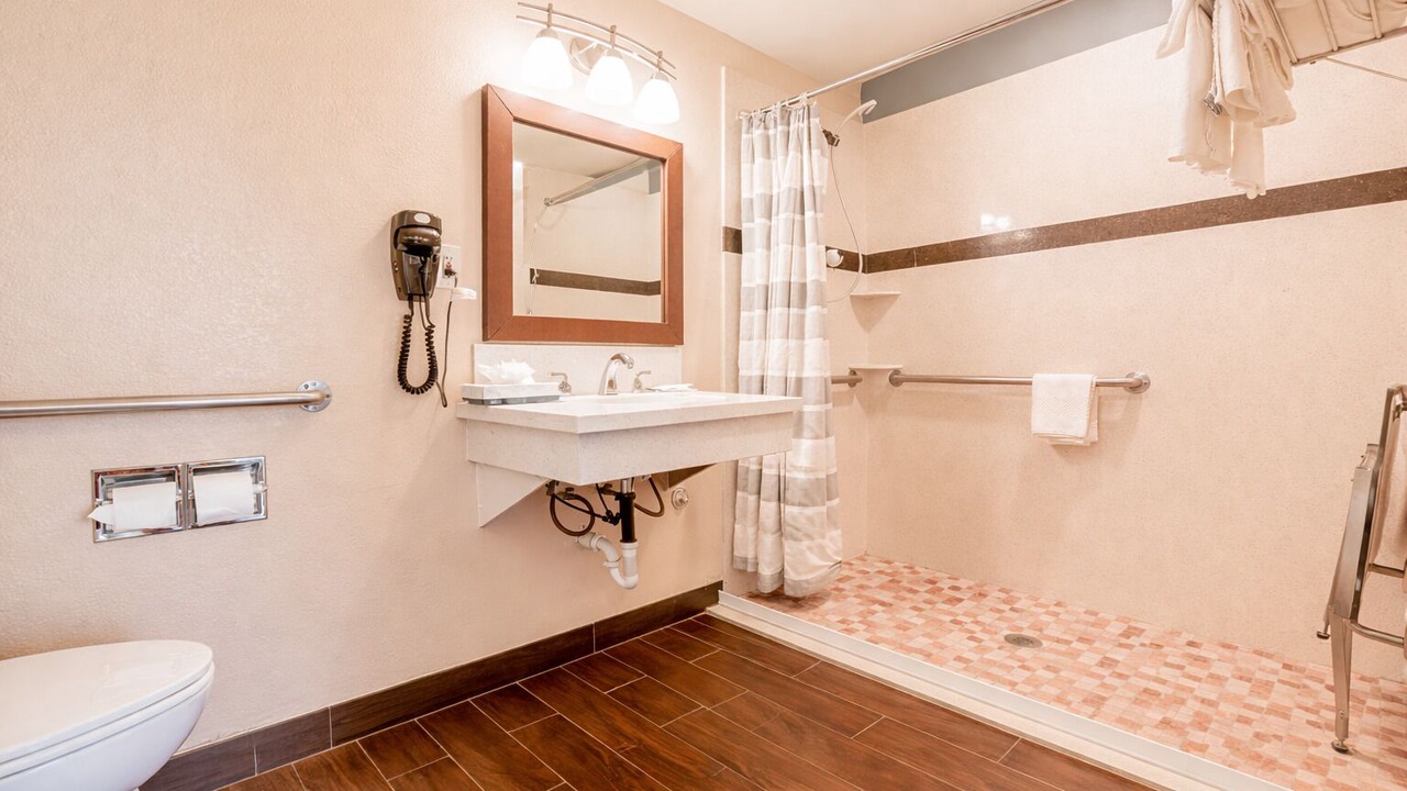 Photo of Bathroom in Loma Alta