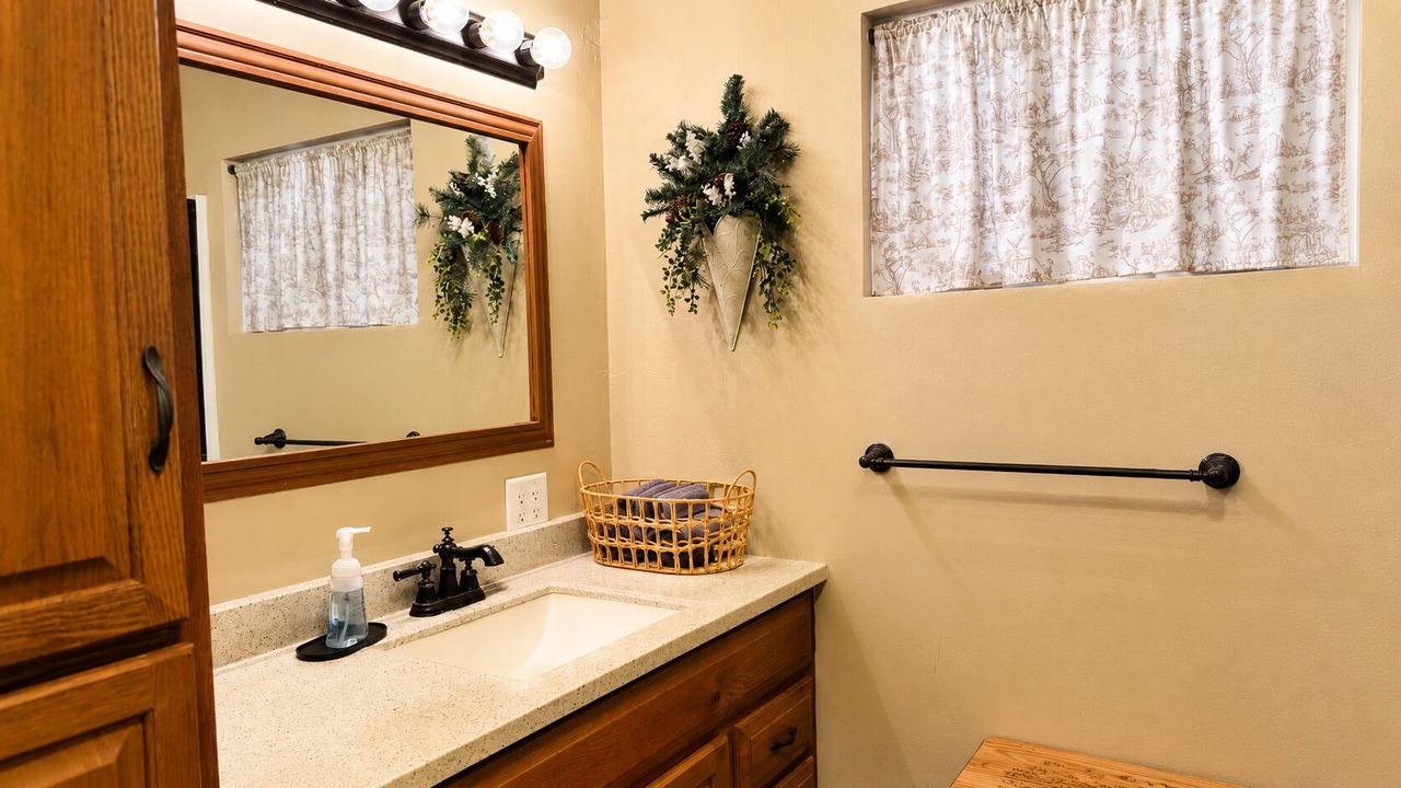 Photo of Bathroom in Coalinga