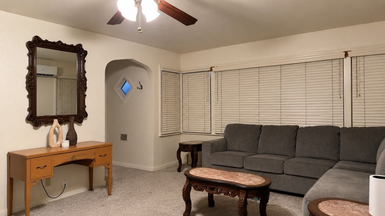 Photo of Livingroom in Coalinga