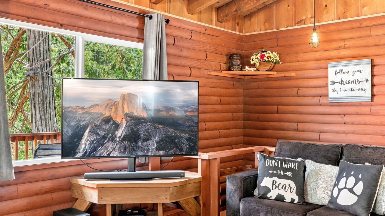 Photo of Livingroom in Phoenix Lake-Cedar Ridge
